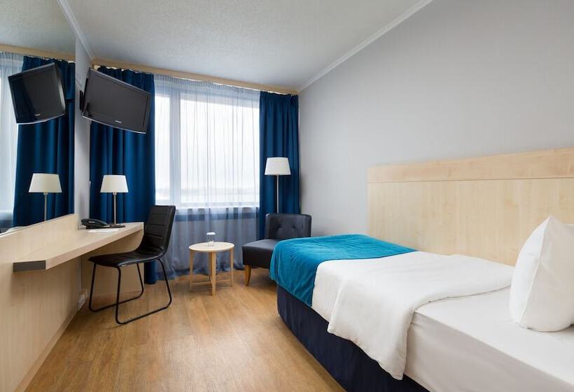 غرفة قياسية فردية مطلّة علي النهر, Saint Petersburg