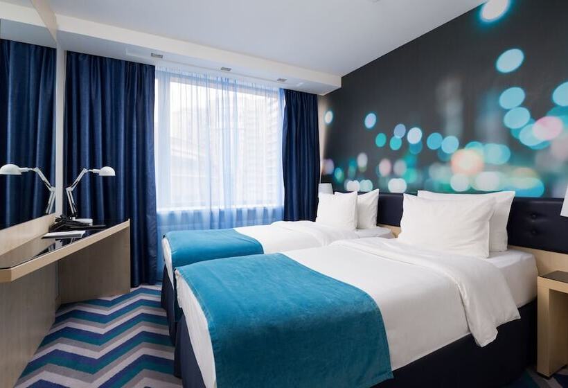 غرفة قياسية داخلية, Saint Petersburg