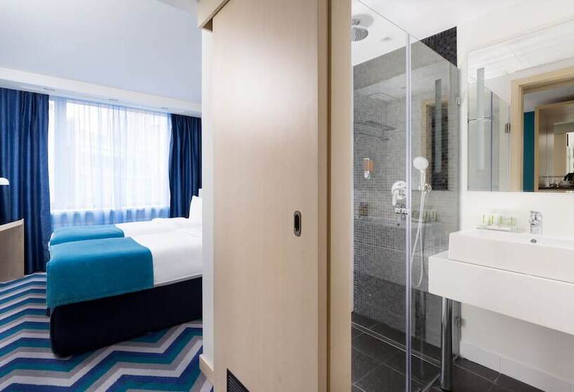 غرفة قياسية داخلية, Saint Petersburg