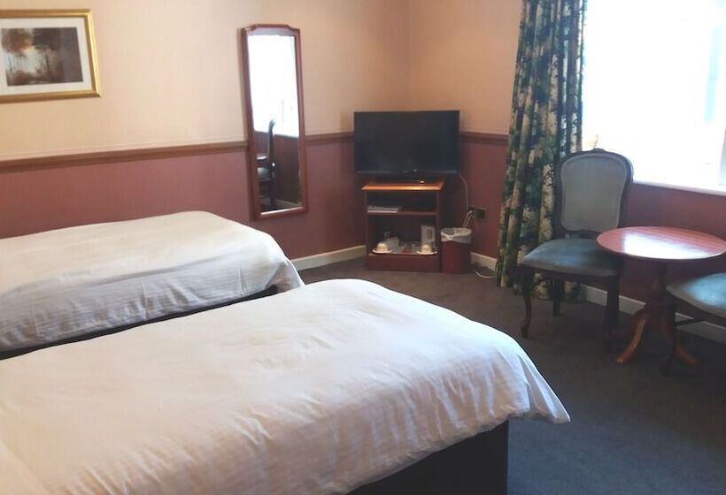 غرفة كلاسيكية, Salutation