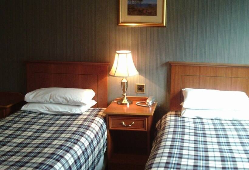 غرفة سوبيريور, Salutation