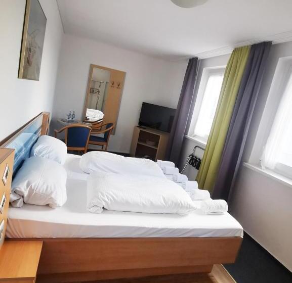 스탠다드 룸, Granitz