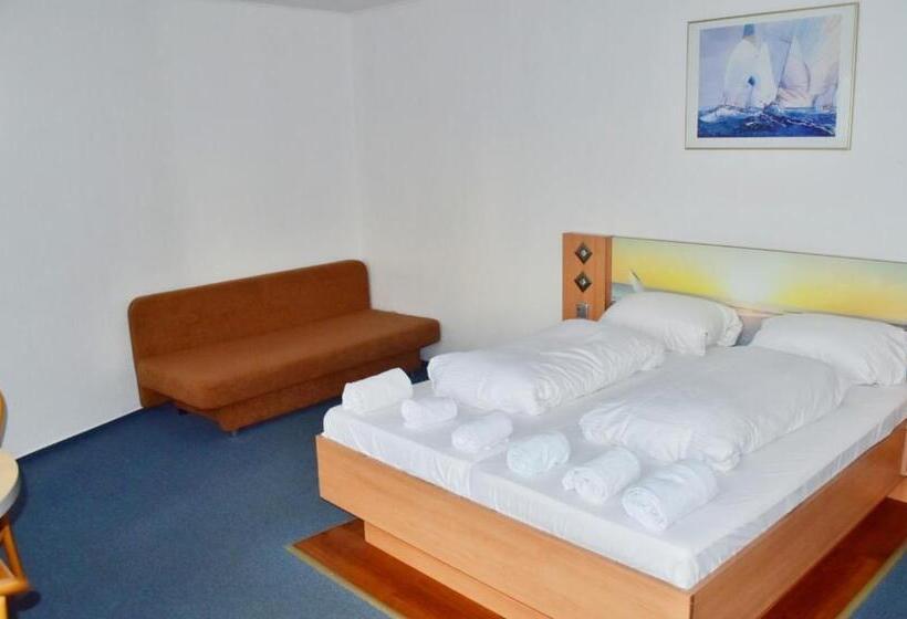 스탠다드 룸, Granitz