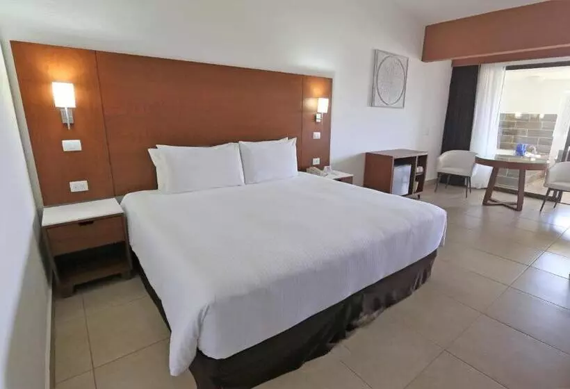 سوییت جونیور, Cozumel Hotel & Resort