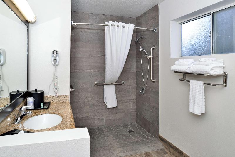 장애인을 위한 스위트, Best Western Kettleman City Inn & Suites