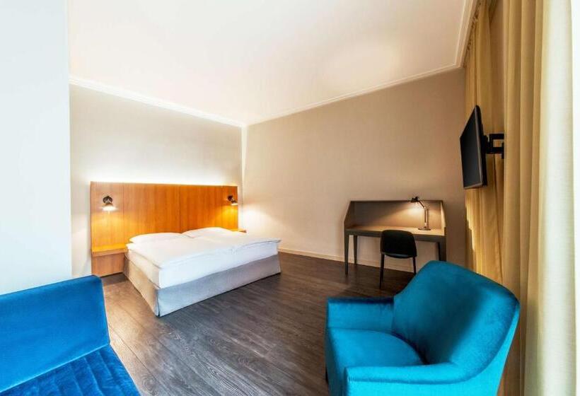 اتاق خانوادگی, NH Prague City