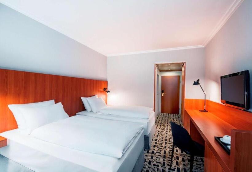 اتاق استاندارد یک نفره, NH Prague City