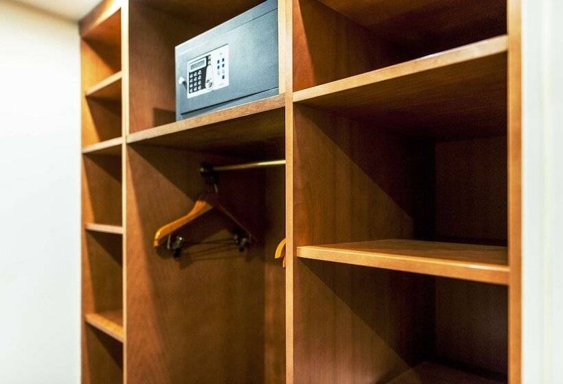 اتاق استاندارد, NH Prague City