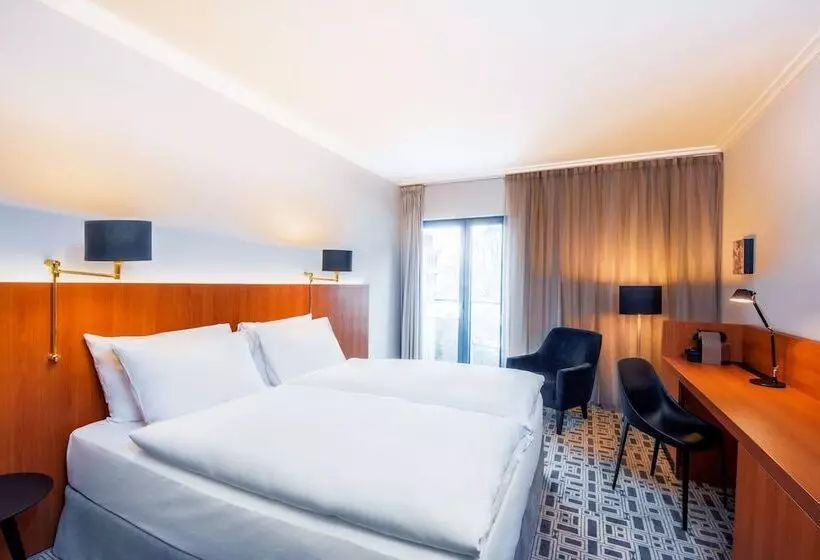 Superior-huone, NH Prague City
