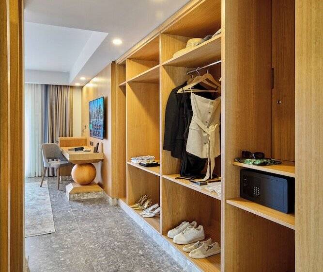 コンフォーとスイートルーム, Movenpick Resort Antalya Tekirova