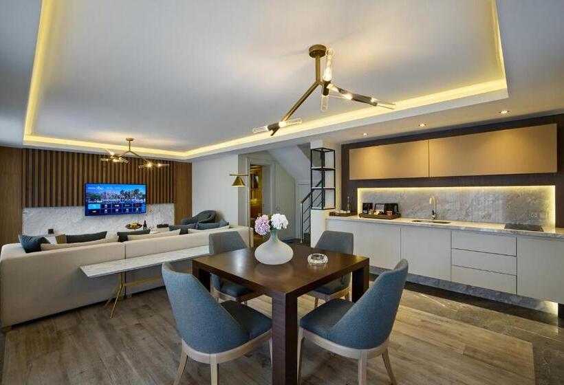 로얄 스위트, Movenpick Resort Antalya Tekirova