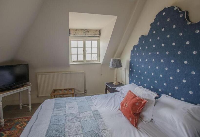 クラシックルーム, The George Hotel And Beach Club