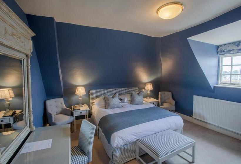 クラシックルーム, The George Hotel And Beach Club