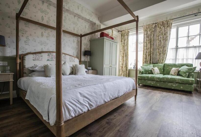 プレステージルーム, The George Hotel And Beach Club