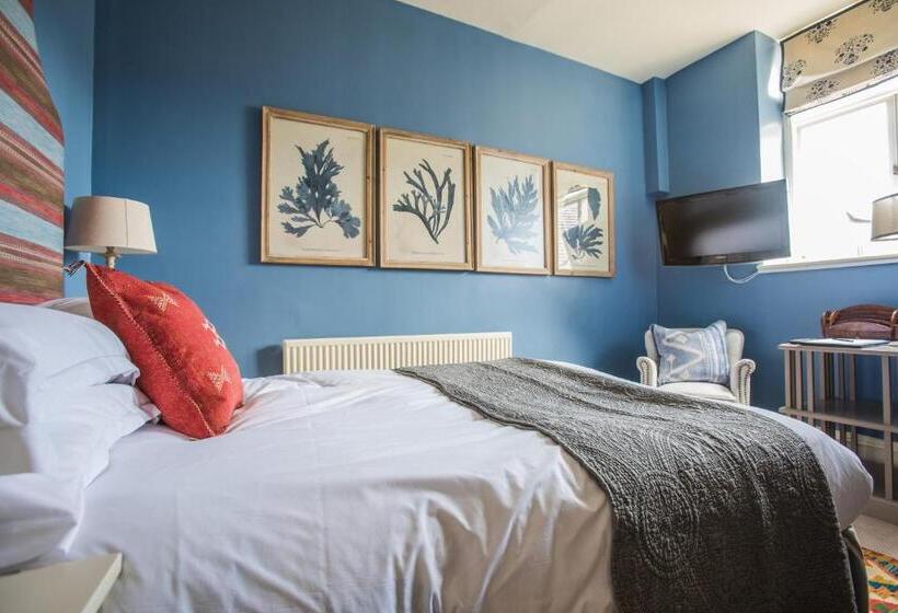 スタンダードルーム, The George Hotel And Beach Club