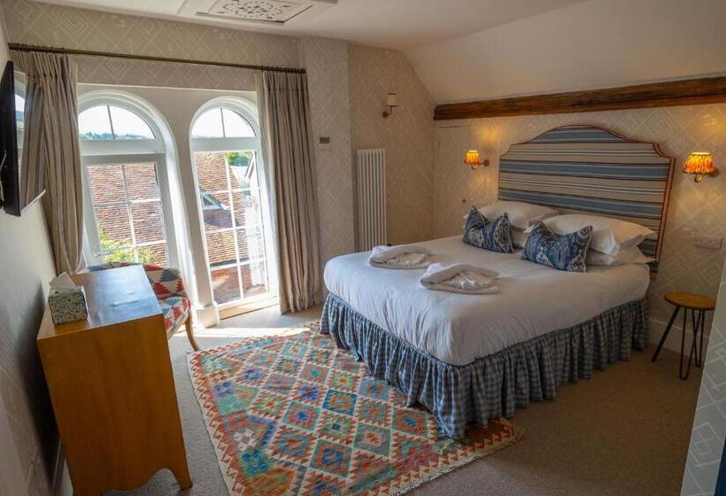 スイート（家族用）, The George Hotel And Beach Club