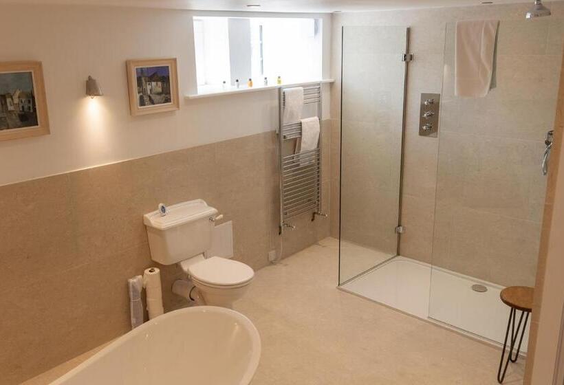 スイート（家族用）, The George Hotel And Beach Club