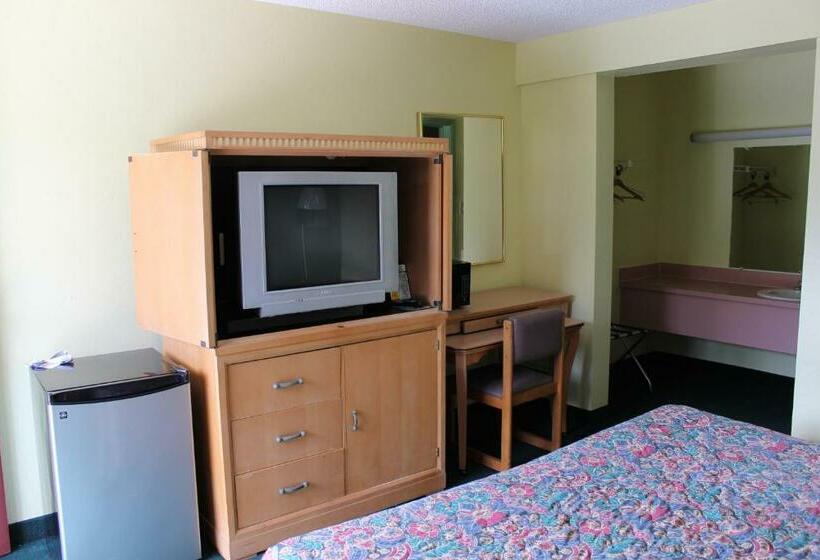 חדר סטנדרט עם מיטת קינג, Travelers Inn Gainesville