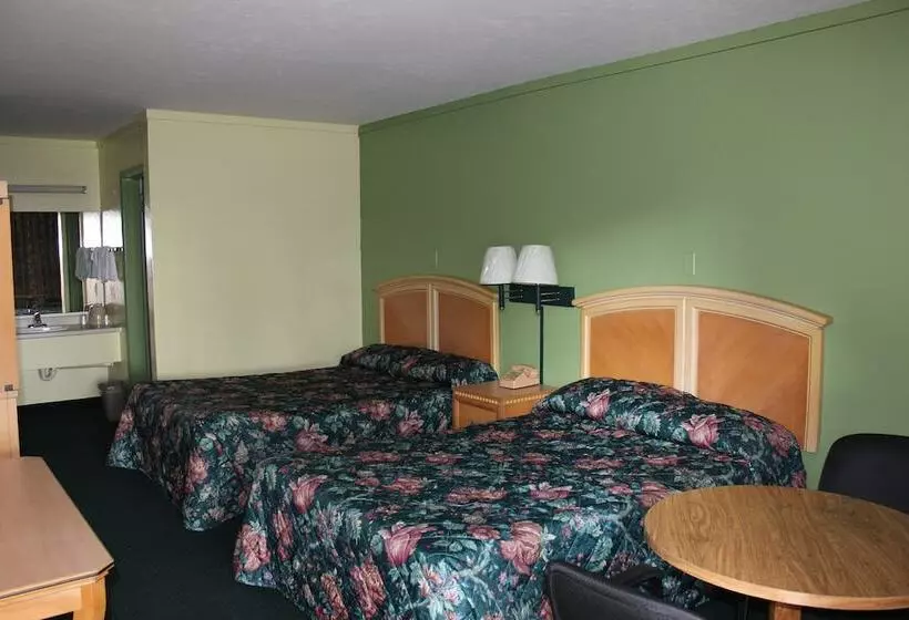 ２ダブルベッドのスタンダードルーム, Travelers Inn Gainesville