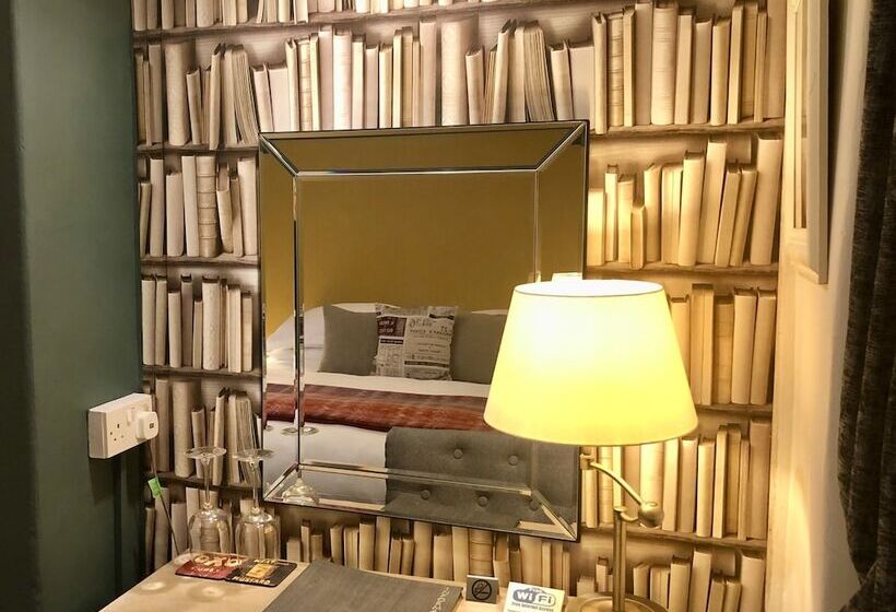 غرفة سوبيريور, Westwood House