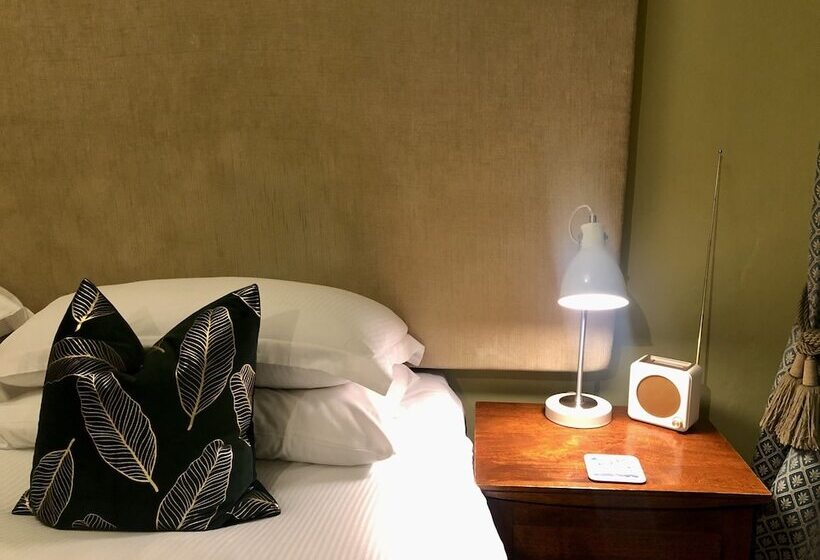 غرفة سوبيريور, Westwood House