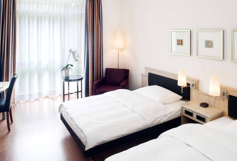 Классический Номер, Mövenpick Hotel München Airport