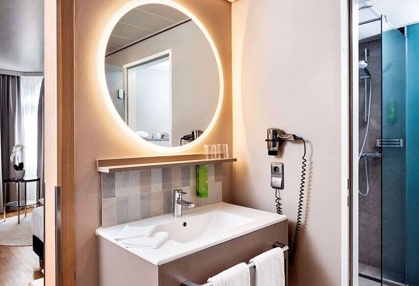 Номер Superior, Mövenpick Hotel München Airport