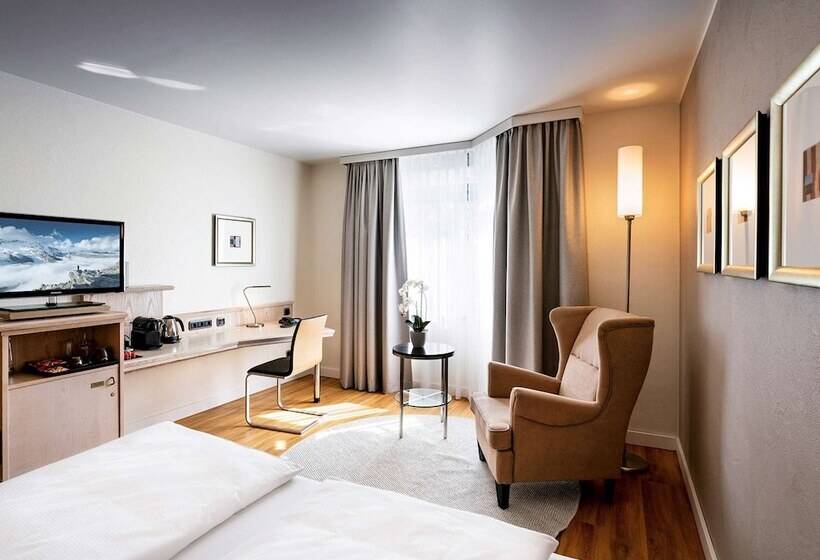 Номер Superior, Mövenpick Hotel München Airport