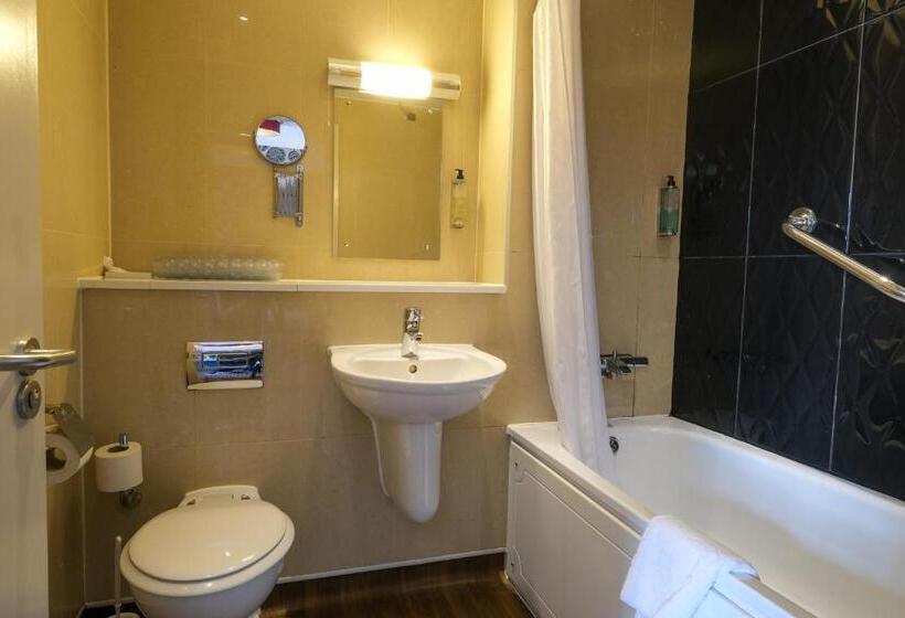 家庭间, The Unicorn Hotel Wetherspoon