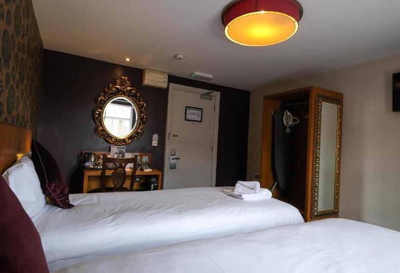 Номер Стандарт, The Unicorn Hotel Wetherspoon