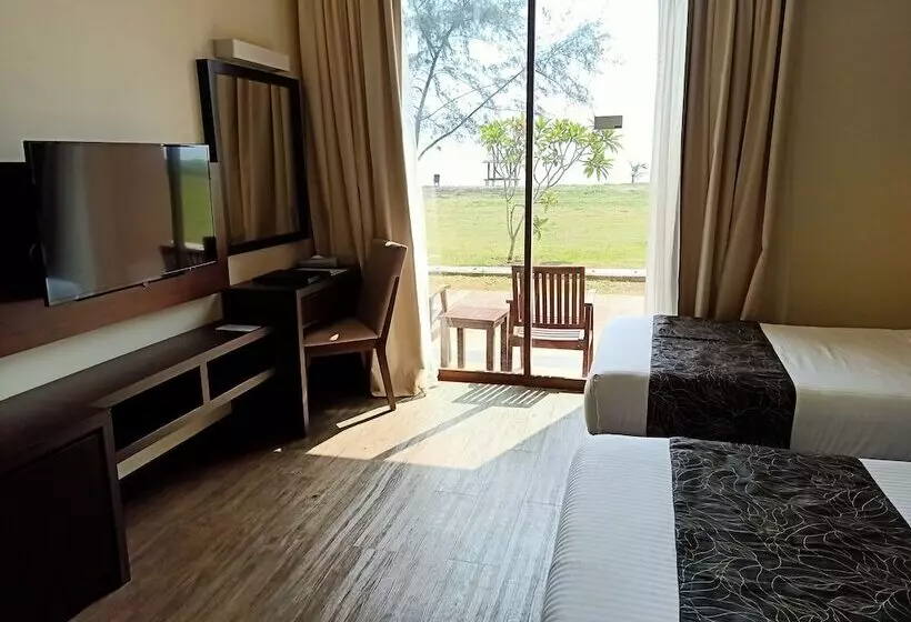 オーシャンビュースーペリアールーム, Villea Rompin Resort & Golf