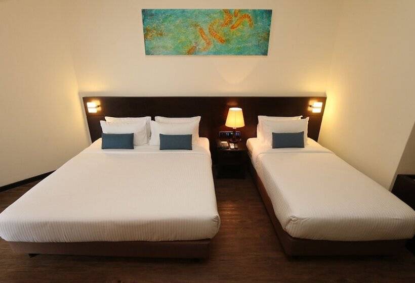 غرفة سوبيريور ثلاثية, Villea Rompin Resort & Golf