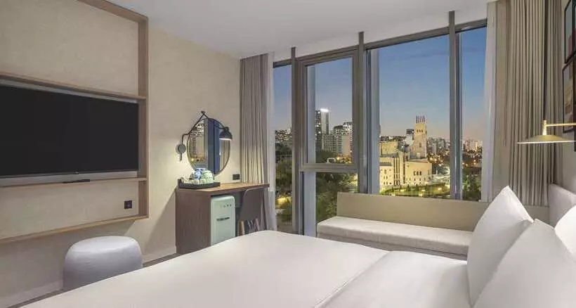 اتاق استاندارد با تخت بزرگ, Cosmopolita Hotel Rome, Tapestry Collection By Hilton