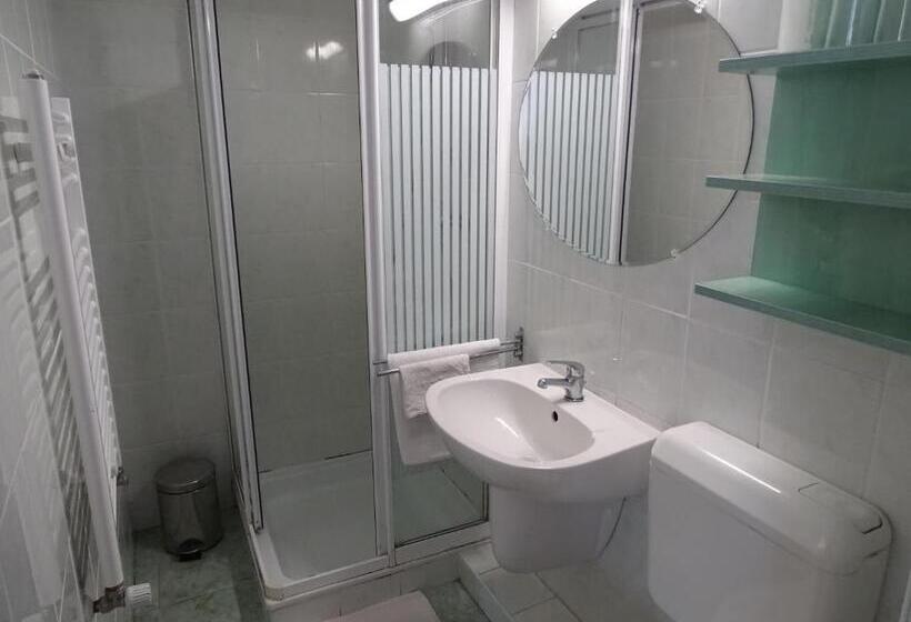 Номер Стандарт Трехместный, Alabárdos Panzió és Apartmanház