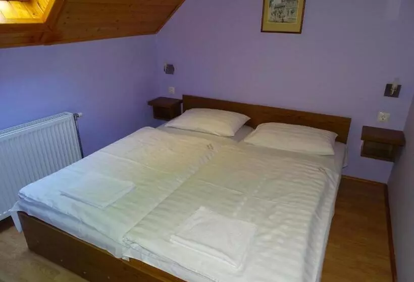 آپارتمان 2 خوابه, Alabárdos Panzió és Apartmanház