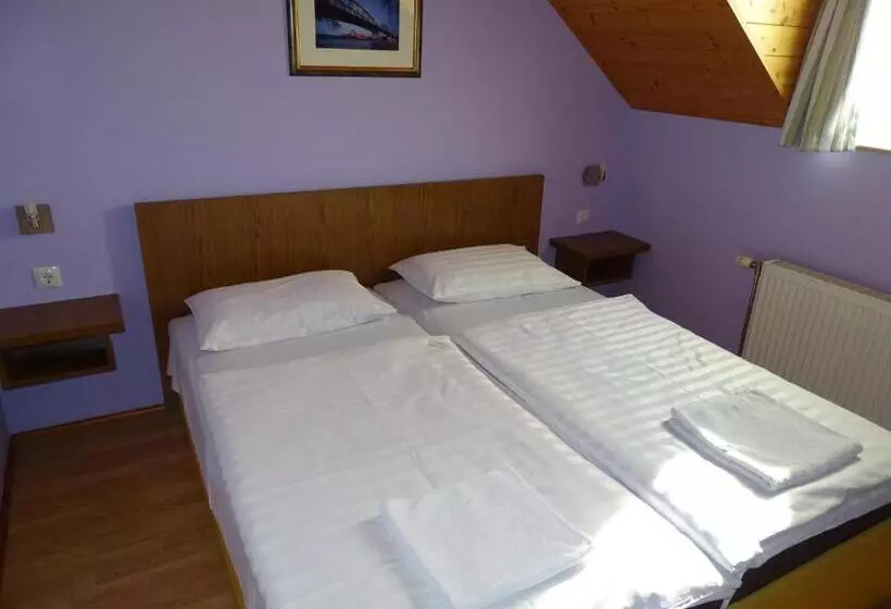 آپارتمان 2 خوابه, Alabárdos Panzió és Apartmanház