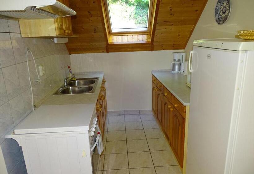 Апартаменты 2 Спальни, Alabárdos Panzió és Apartmanház