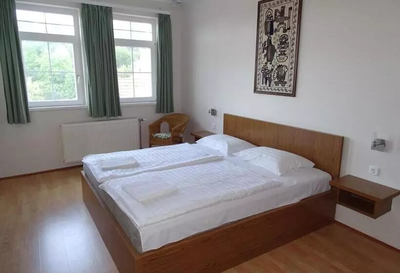 آپارتمان 2 خوابه با بالکن, Alabárdos Panzió és Apartmanház