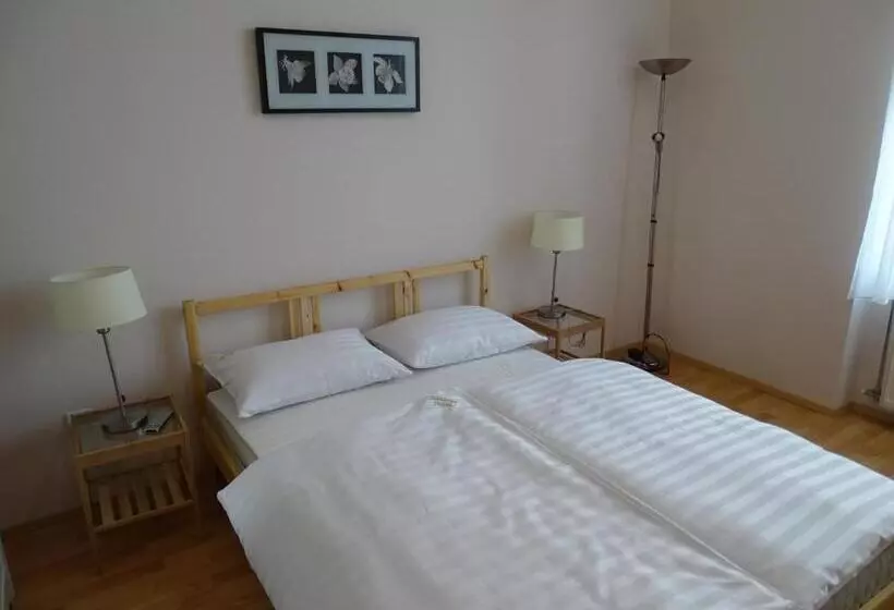 آپارتمان 1 خوابه, Alabárdos Panzió és Apartmanház