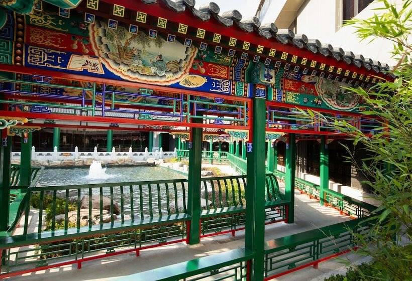 수피리어 룸, Capital