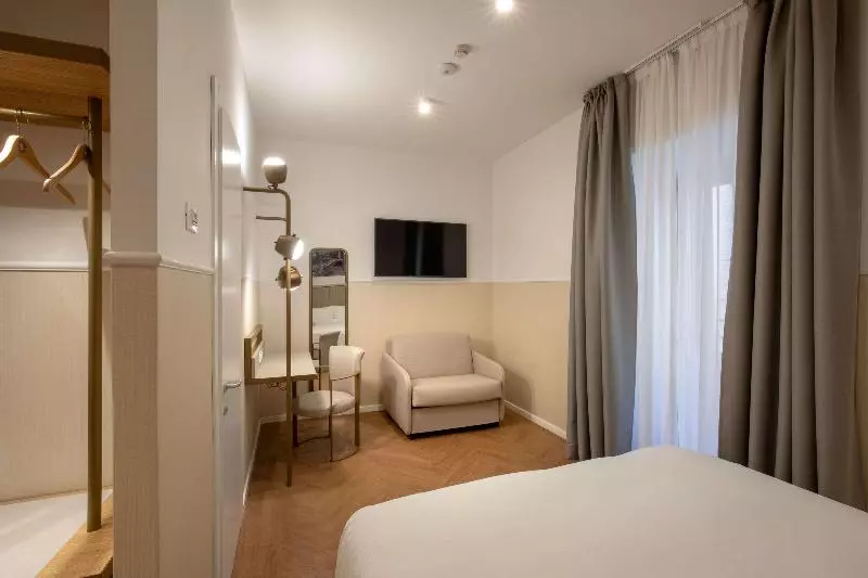 اتاق سوپریور, Cosmopolita Hotel Rome, Tapestry Collection By Hilton