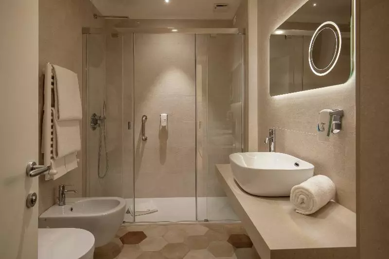 اتاق سوپریور, Cosmopolita Hotel Rome, Tapestry Collection By Hilton