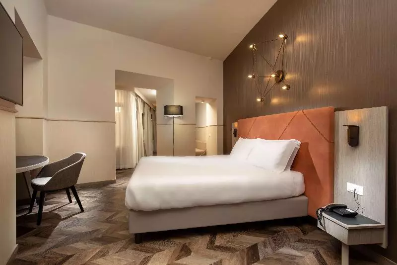 اتاق استاندارد با تخت بزرگ, Cosmopolita Hotel Rome, Tapestry Collection By Hilton