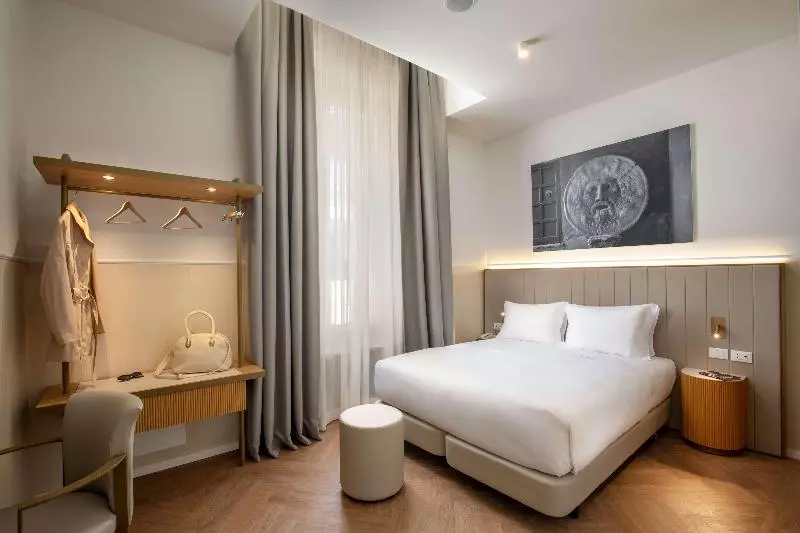 اتاق سوپریور, Cosmopolita Hotel Rome, Tapestry Collection By Hilton