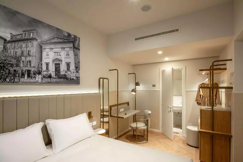 اتاق سوپریور, Cosmopolita Hotel Rome, Tapestry Collection By Hilton