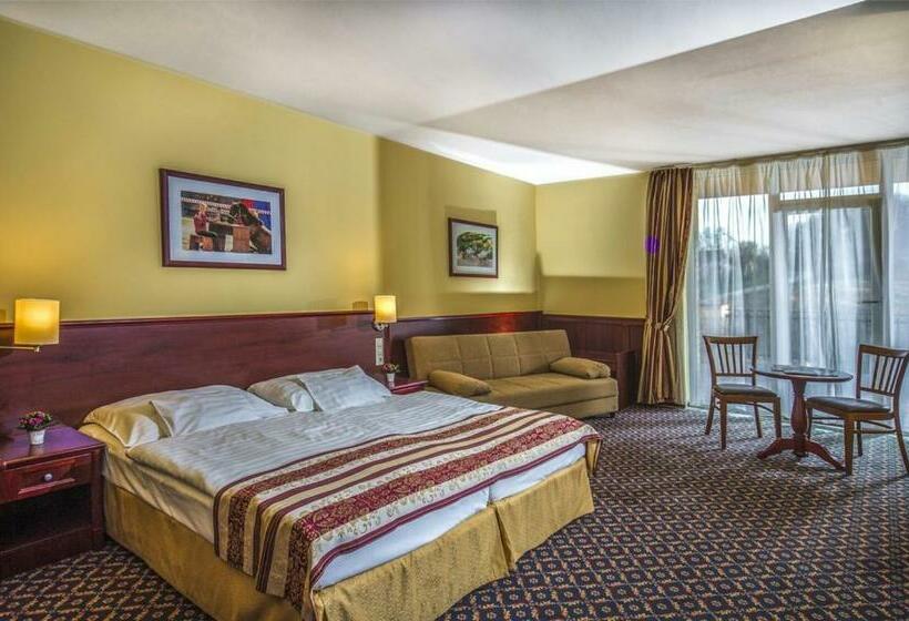 ファミリールーム, Kapitany Wellness