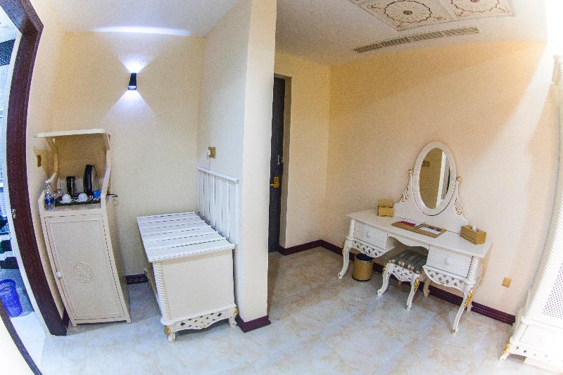 غرفة إدارية فردية, Metropol