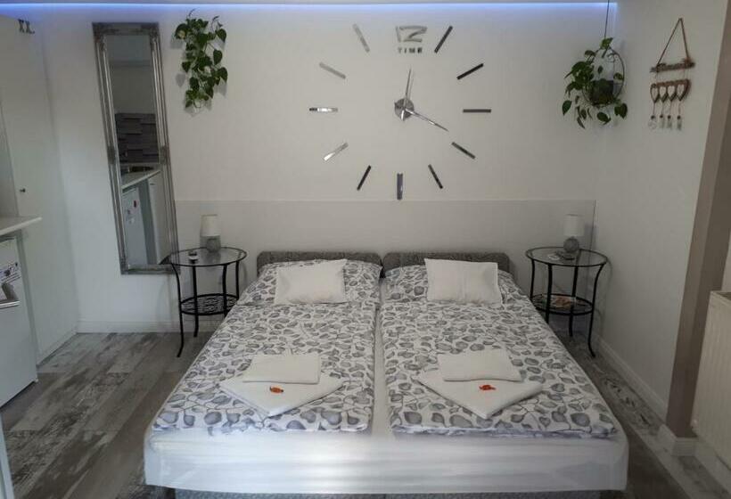 标准工作室, Mini Vendégház Budaörs