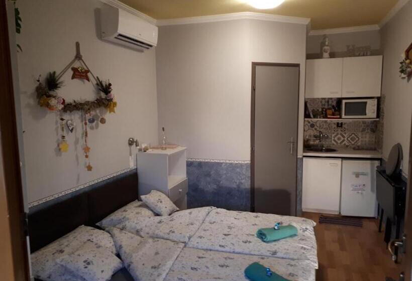 标准工作室, Mini Vendégház Budaörs