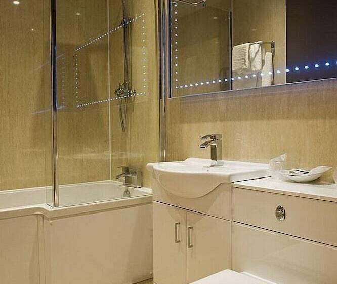 Quarto Estandar Individual, Somerton House